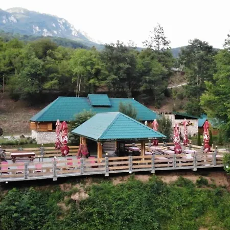 Rafting Tara Camp Highlander Kemping