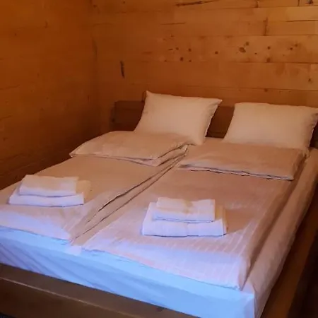 אתר קמפינג Rafting Tara Camp Highlander *