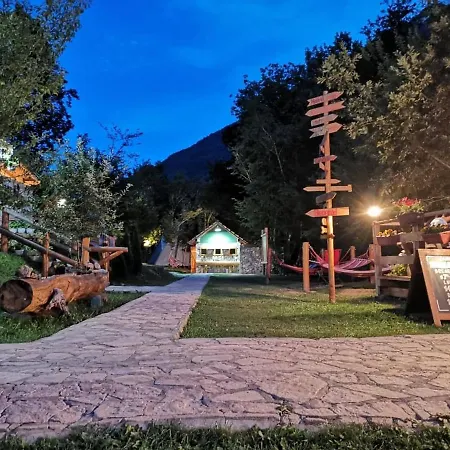 Rafting Tara Camp Highlander مكان تخييم *